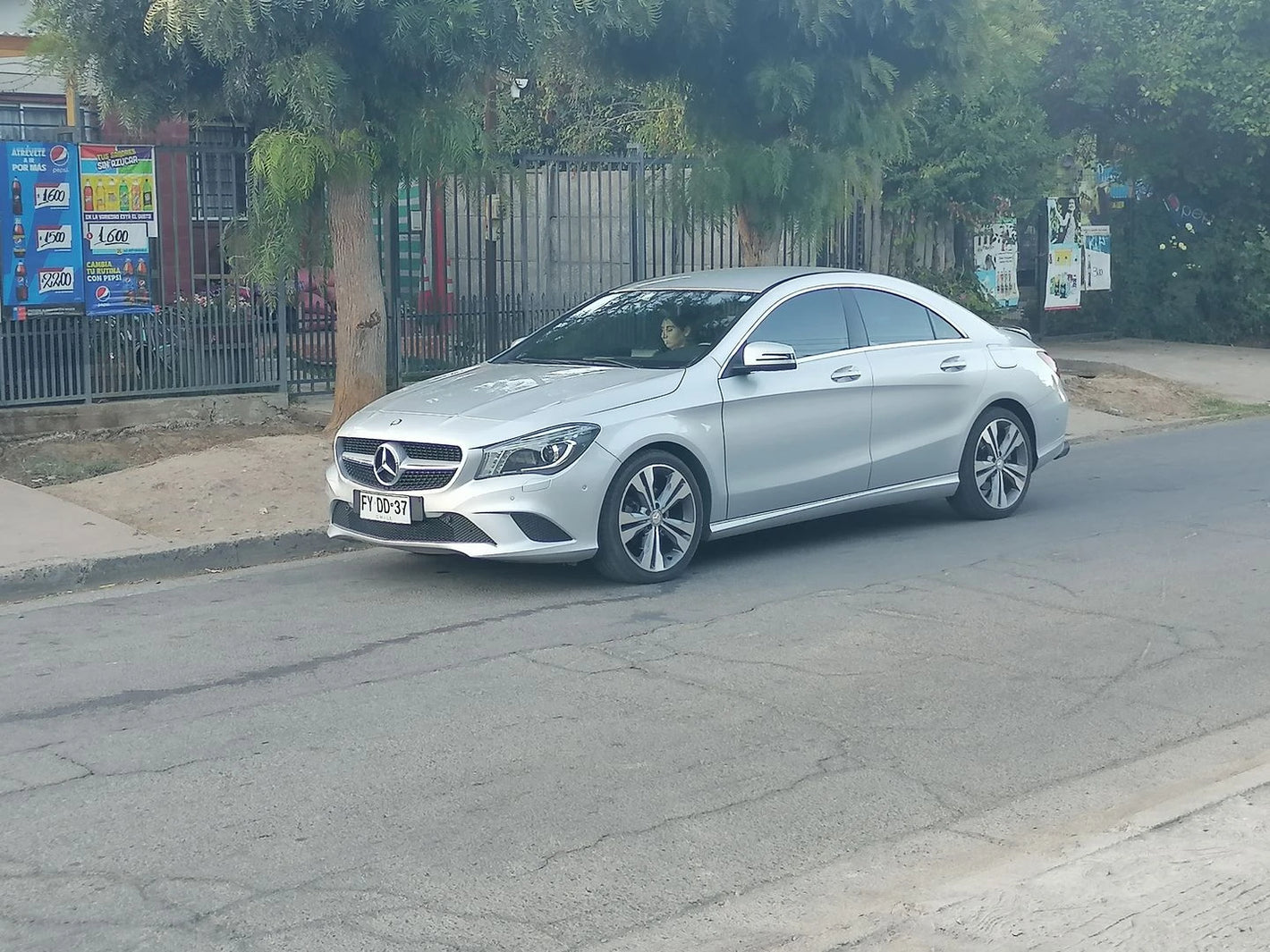 Reseña cliente Pasta Winner - Mercedes CLA plateado